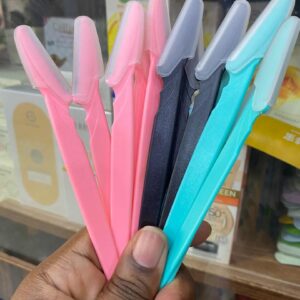 Dermaplaning razor